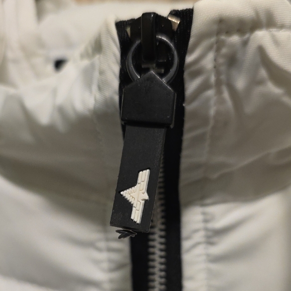 VIP White and Black Men's Vest - Picture 7 of 10